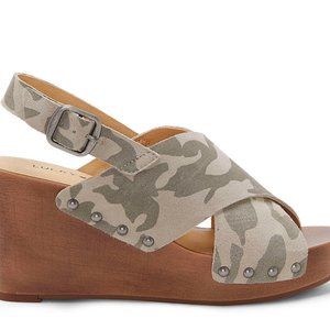 Lucky Brand Wedge Sandals